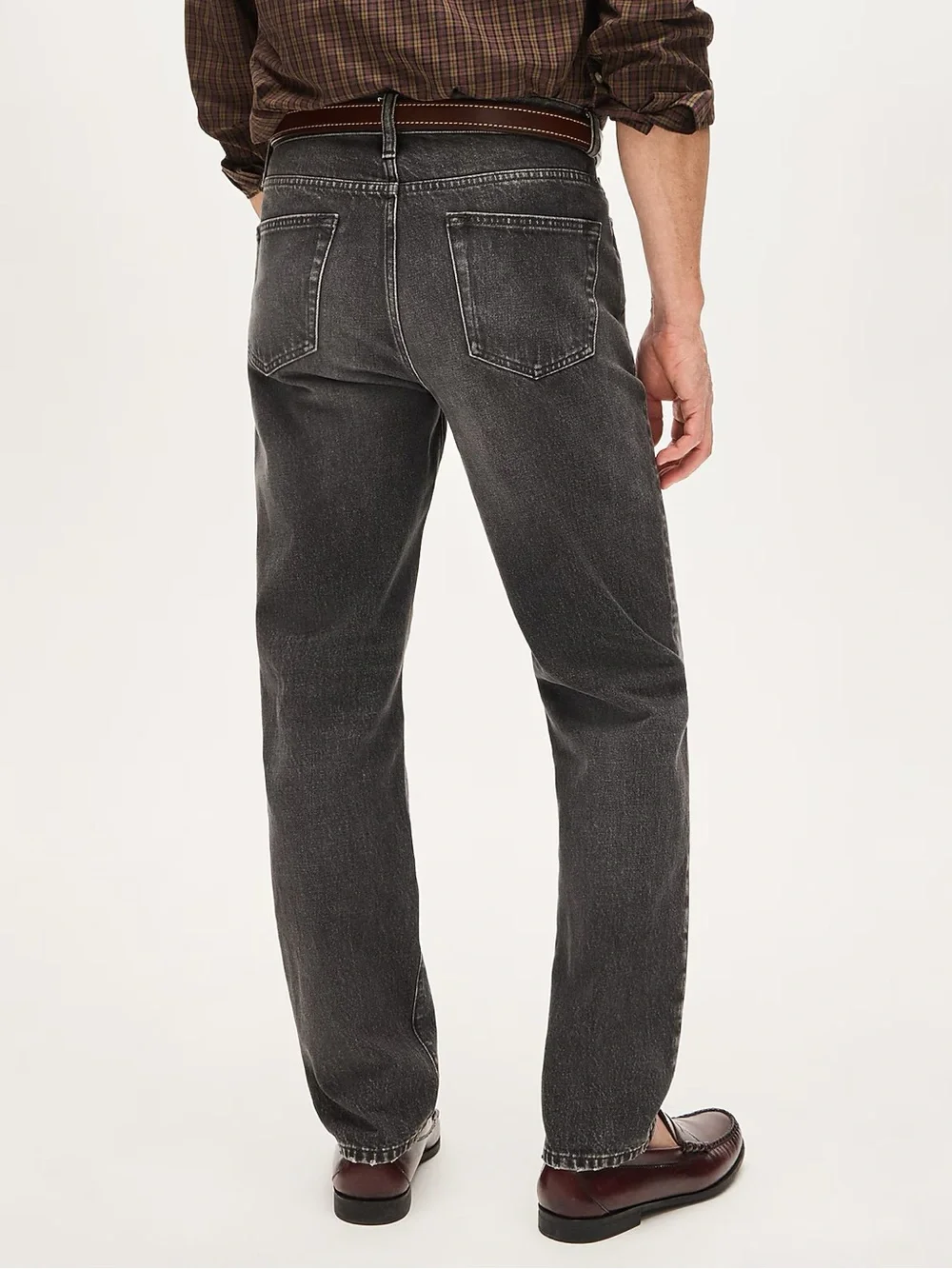 J CREW Classic Straight jean in faded black wash Size 31 $168 CM286